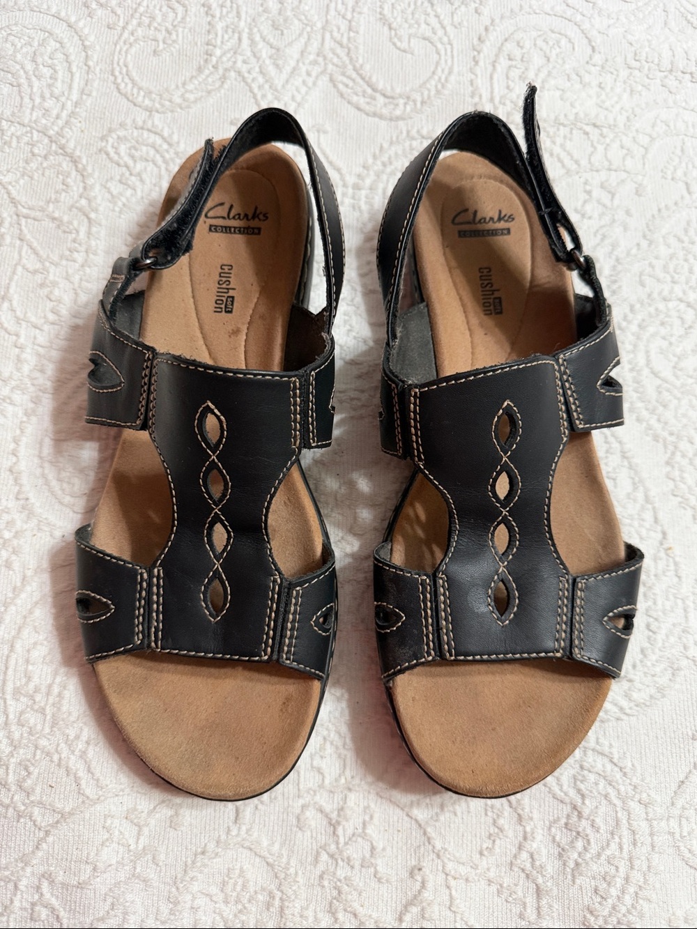 Clarks Size 9W WIDE Black Leather Comfort Sandals Velcro Close